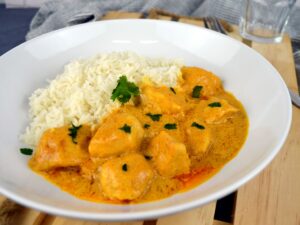 Pollo al curry con leche de coco